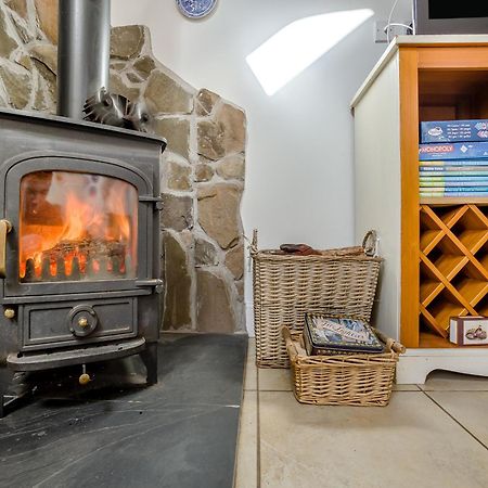 Appletree Cottage Kirkton of Tealing エクステリア 写真